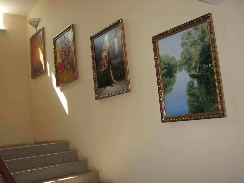 Art Hotel อิซมาอิล ห้อง รูปภาพ